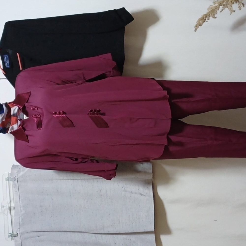 PRIDE & JOY WOMENS 2 PC. SUIT IN SIZE 14 IN A BEAUTIFUL PURPLE COLOR 💜 😍